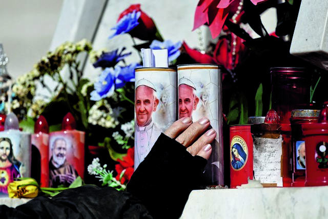 Πάπας Φραγκίσκος: Το κονκλάβιο των καρδιναλίων ετοιμαζόταν για το χειρότερο