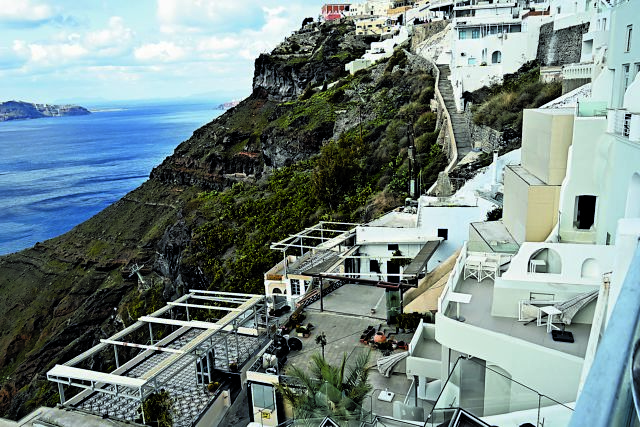 Σαντορίνη: είναι νωρίς για επανάπαυση