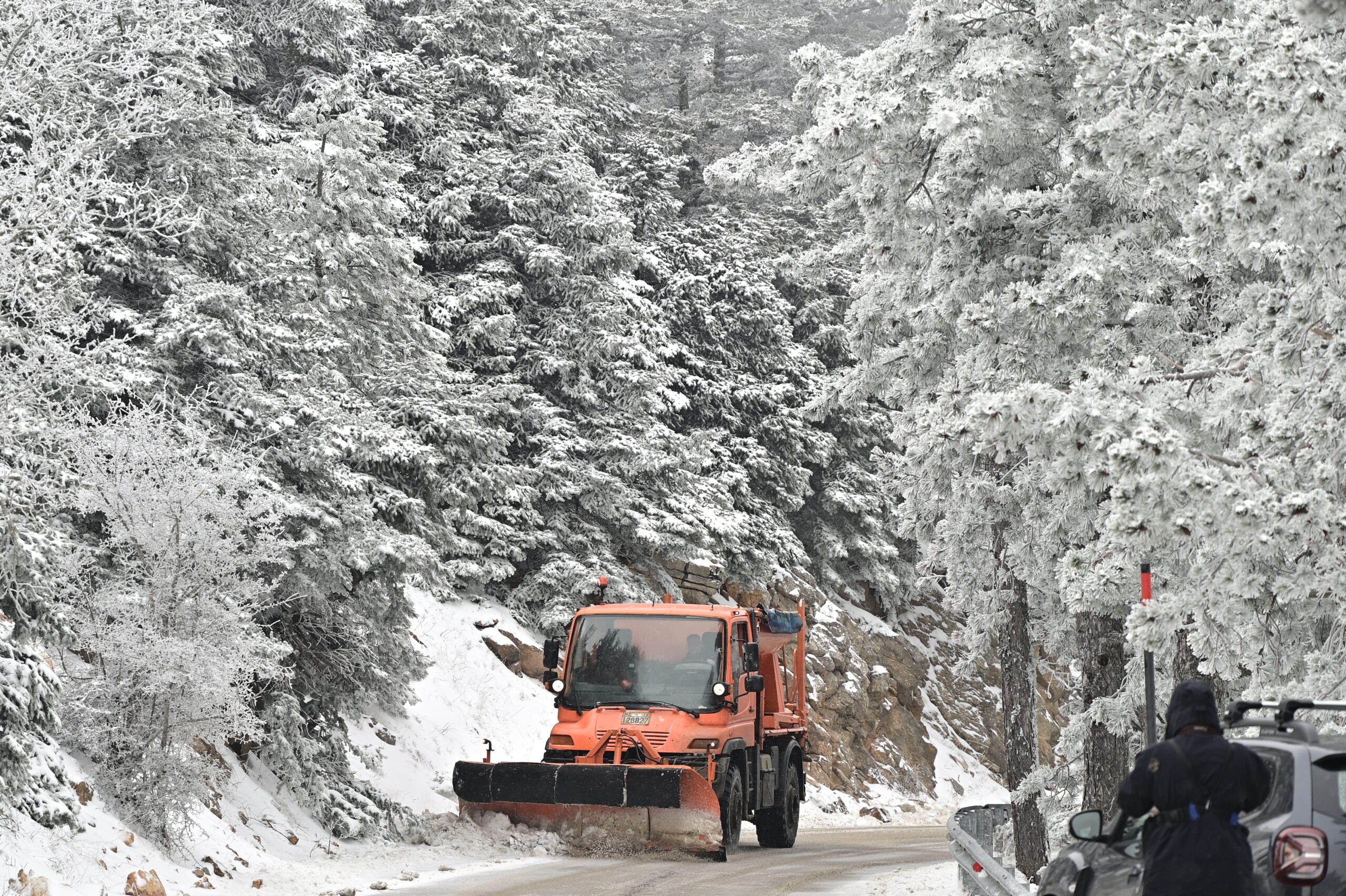 [375918] ΧΙΟΝΟΠΤΩΣΗ ΣΤΗΝ ΠΑΡΝΗΘΑ 
(ΜΙΧΑΛΗΣ ΚΑΡΑΓΙΑΝΝΗΣ/EUROKINISSI)
