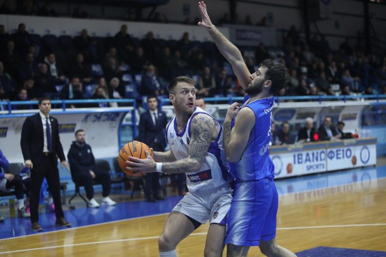 Οι διαιτητές διέκοψαν τον αγώνα Ηρακλή – Ερμή Σχηματαρίου γιατί ο κόσμος φώναξε σύνθημα για την τραγωδία των Τεμπών (vid)