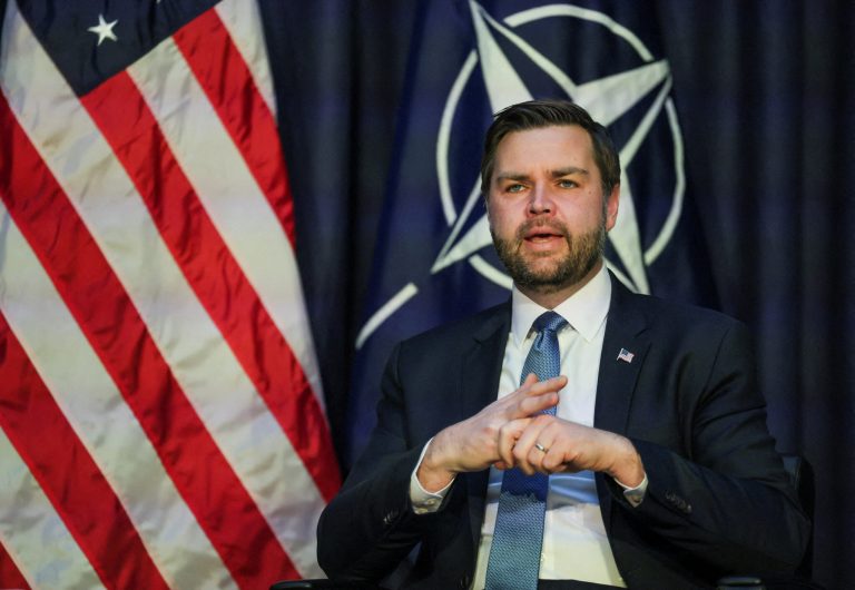 Η Ρωσία ζητά διευκρινίσεις για τα σχόλια του Τζέι Ντι Βανς περί «αμερικανικών στρατιωτικών εργαλείων πίεσης κατά του Πούτιν»