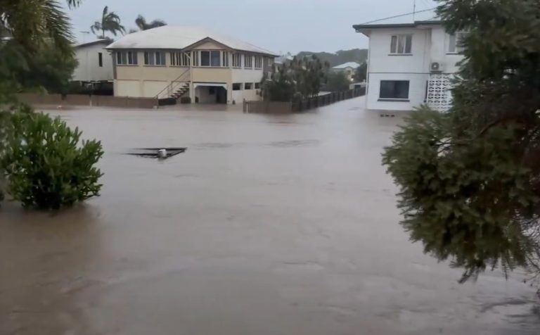 Αυστραλία: Καταστροφικές πλημμύρες – Εντολές εκκένωσης και προειδοποιήσεις για κροκόδειλους