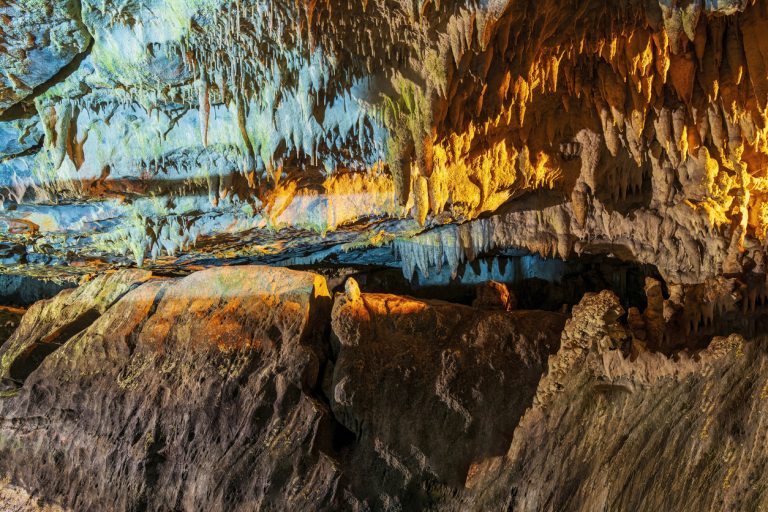 Aνακαλύπτοντας το σπήλαιο του Δράκου στην Καστοριά