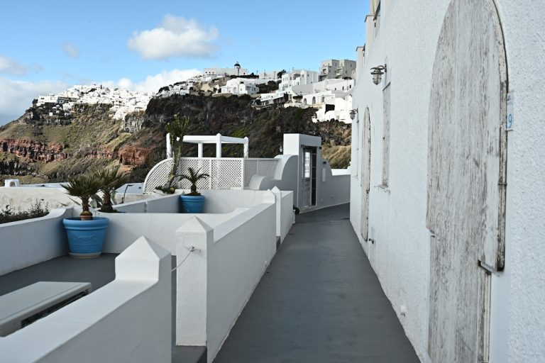 Σεισμοί στη Σαντορίνη: Το ρήγμα της Ανύδρου μπορεί να δώσει 6 Ρίχτερ, λέει ο Δημήτρης Παπανικολάου