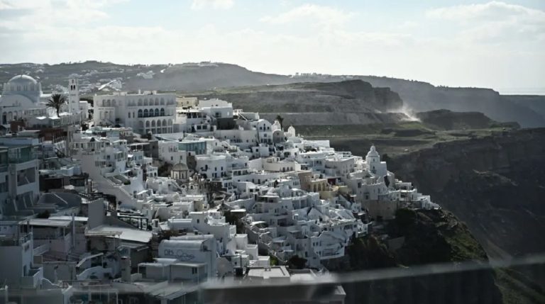 ΕΣΕΕ: Να εφαρμοστούν σε Σαντορίνη και Αμοργό όλα τα μέτρα στήριξης για τις εμπορικές επιχειρήσεις που ίσχυαν την περίοδο της πανδημίας