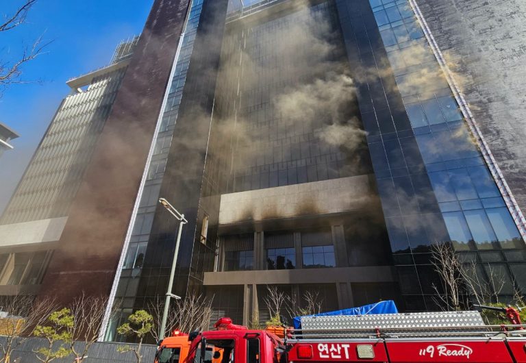 Νότια Κορέα: Έξι νεκροί και τέσσερις τραυματίες από πυρκαγιά σε ξενοδοχείο