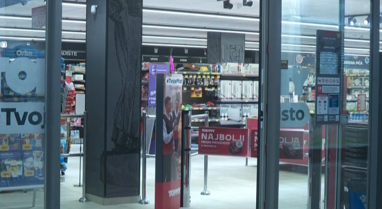 Κύμα μποϊκοτάζ στα Βαλκάνια ενάντια στην ακρίβεια- Κάλεσμα από το ΙΝΚΑ “Να μην ξοδέψουμε ούτε ένα ευρώ”