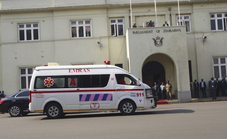 Ζιμπάμπουε: 24 νεκροί μετά από μετωπική σύγκρουση λεωφορείου και φορτηγού