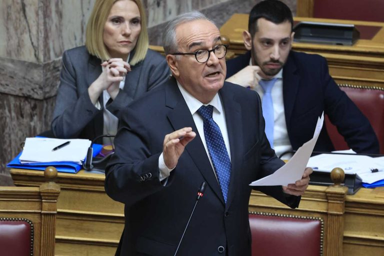 Νίκος Παπαθανάσης κατά ΣΥΡΙΖΑ – ΠΑΣΟΚ για τα Τέμπη: Εργαλειοποιούν και παραποιούν την πραγματικότητα πάνω στο τραγικό δυστύχημα