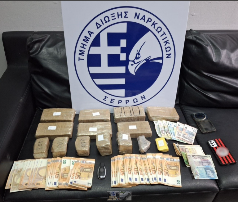 Θεσσαλονίκη: Η Roxy “μυρίστηκε” την ηρωίνη μέσα σε ΙΧ- Συνελήφθησαν οι διακινητές μέλη εγληματικής οργάνωσης