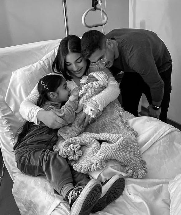 ΓΕΝΝΗΣΕ Η ΣΥΝΤΡΟΦΟΣ ΤΟΥ ΚΩΝΣΤΑΝΤΙΝΟΥ ΠΑΝΑΓΗ