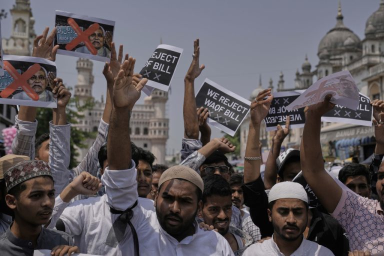 Ινδία: Τουλάχιστον τρεις νεκροί σε επεισοδιακές διαδηλώσεις μουσουλμάνων 