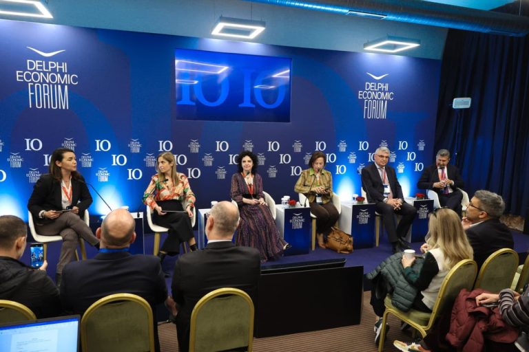 Φόρουμ Δελφών: Η πτώση στον πληθυσμό της Ελλάδας μέχρι το 2070 θα πλησιάσει το 25%