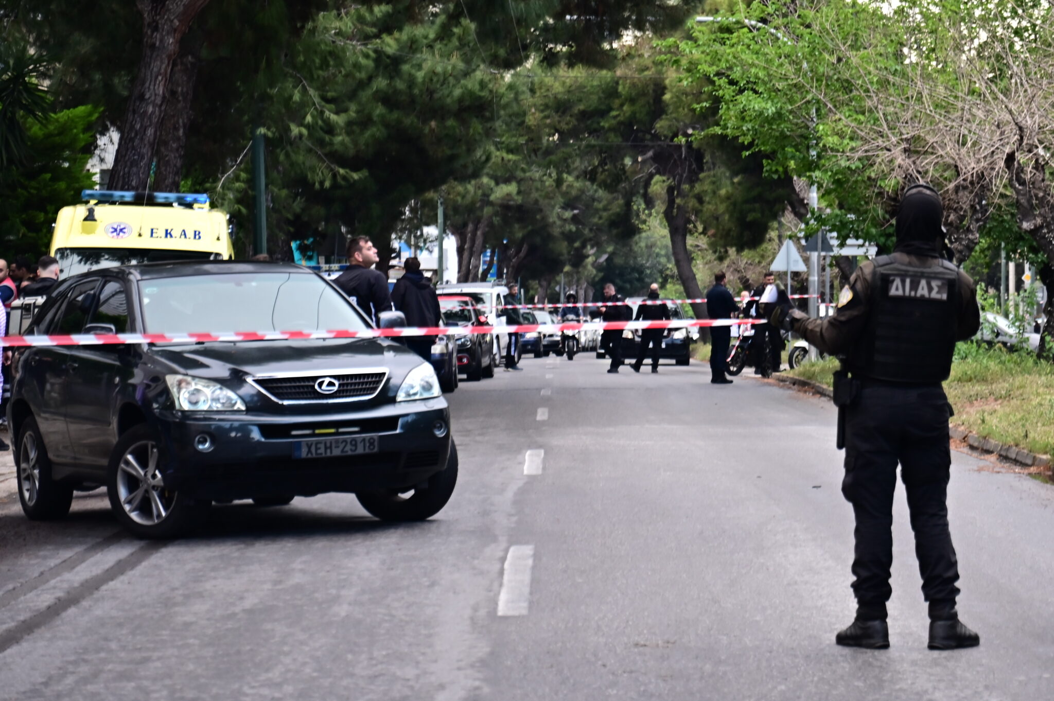 Αποκλεισμένο από αστυνομικές δυνάμεις το σημείο της μαφιόζικης δολοφονίας στο Χαλάνδρι