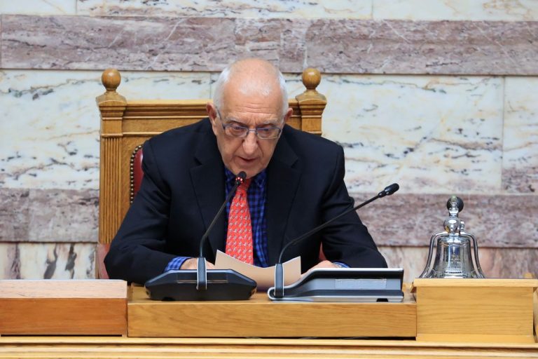 Στη Βουλή η δικογραφία για Κώστα Καραμανλή και Χρήστο Σπίρτζη – Πώς θα γίνει η ενημέρωση των βουλευτών