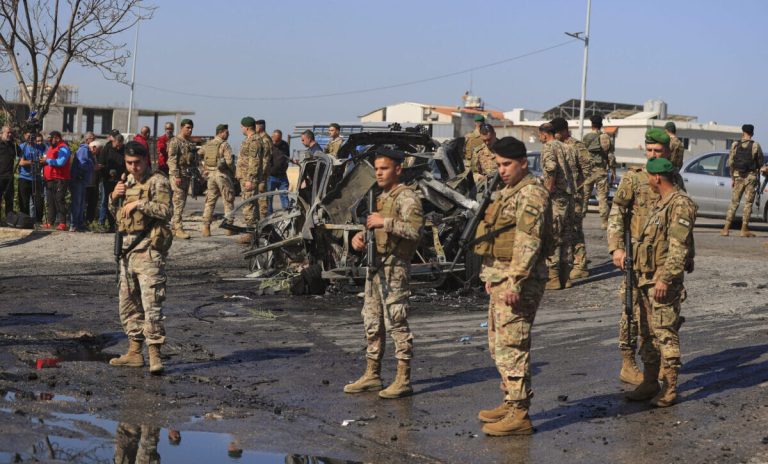 Λίβανος: Τρεις στρατιωτικοί σκοτώθηκαν από έκρηξη σε όχημα που μετέφερε πυρομαχικά