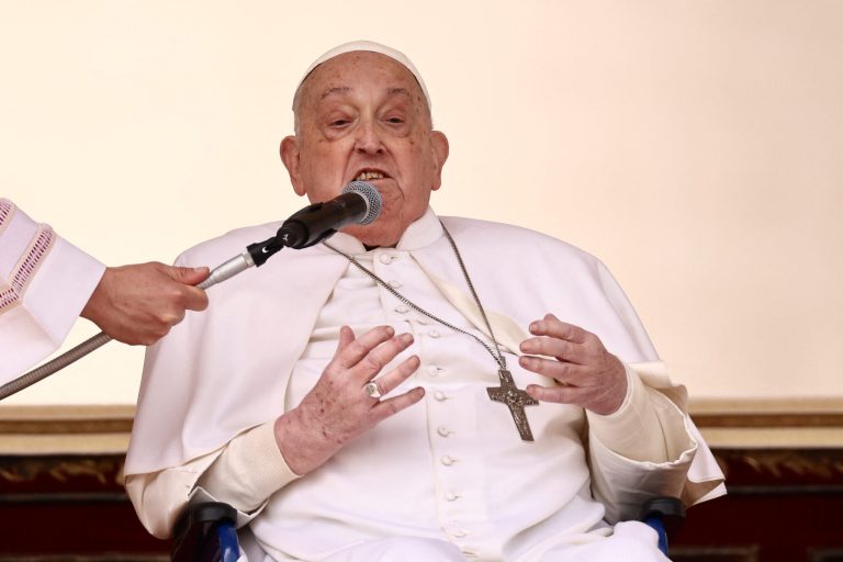 Πάπας Φραγκίσκος: Μεσίστιες οι σημαίες στις ΗΠΑ για τον θάνατο του ποντίφικα