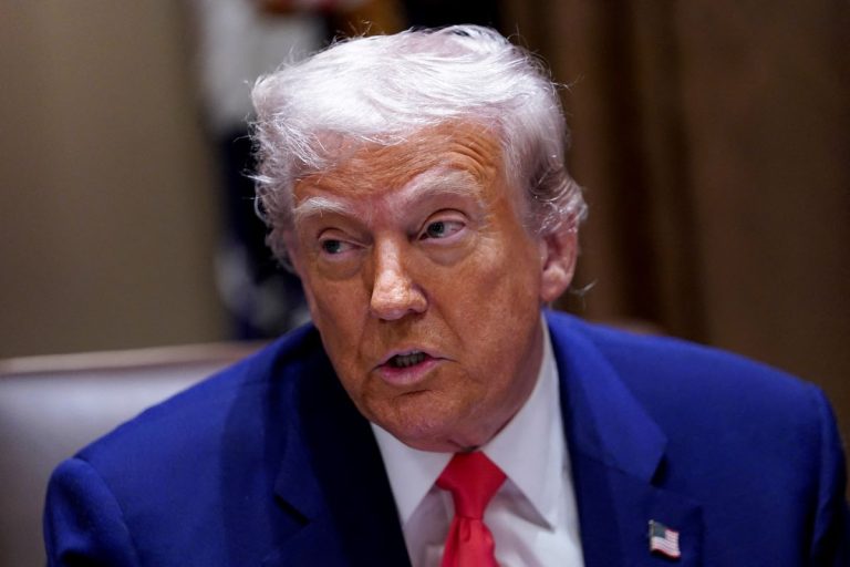 Οι ΗΠΑ αναγγέλλουν τελωνειακούς δασμούς 21% στις τομάτες από το Μεξικό