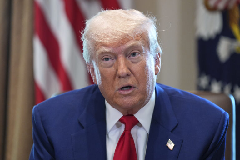 ΗΠΑ: Θα επαναλειτουργήσει η «Φωνή της Αμετικής», την οποία ο Τραμπ θέλει να καταργήσει