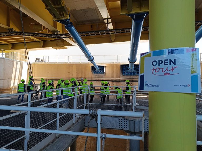 Φοιτητές Πολιτικοί Μηχανικοί ξεναγήθηκαν σε πυλώνα της γέφυρας Ρίου – Αντιρρίου