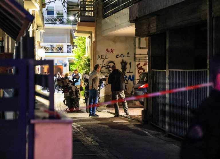 Λάρισα: Σοκ από την άγρια δολοφονία – Τι φέρεται να είπε ο 21χρονος μητροκτόνος