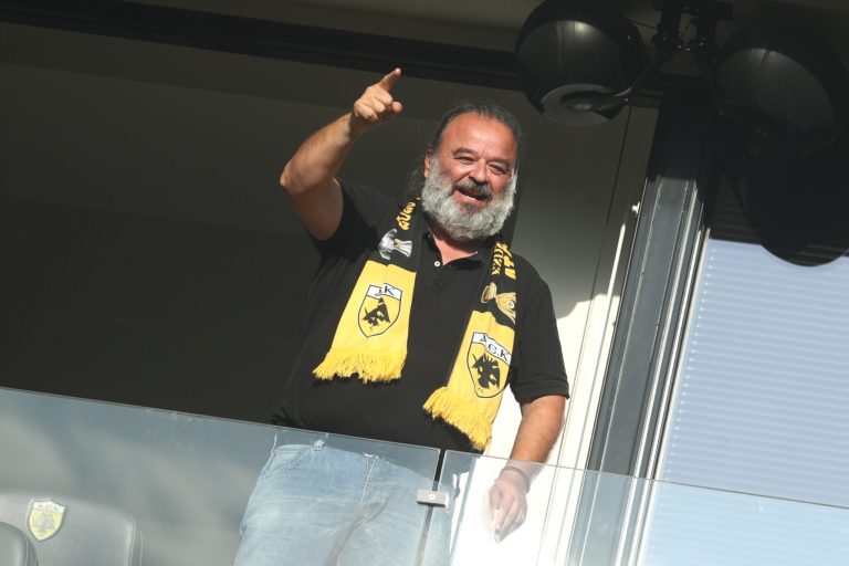 Ο Μάριος Ηλιόπουλος έδωσε πριμ στη γυναικεία ομάδα της ΑΕΚ για τη κατάκτηση του πρωταθλήματος