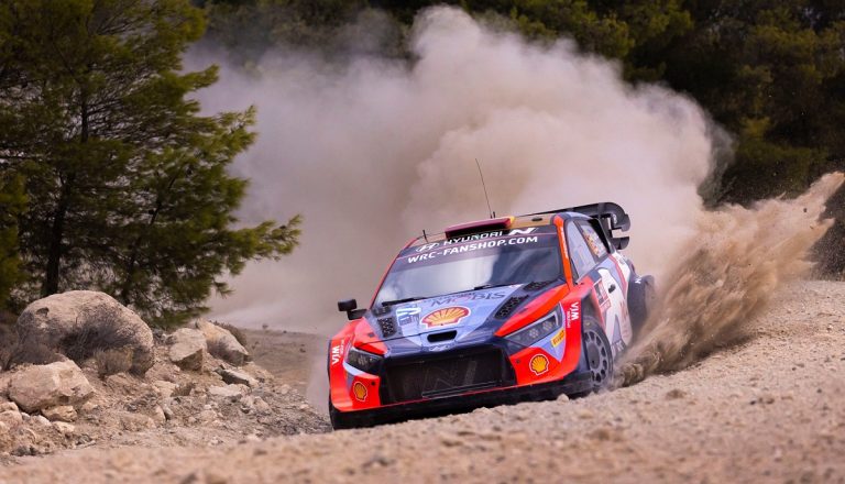 Hyundai: Στέλνει 3 τυχερούς στο ΕΚΟ Ράλλυ Ακρόπολις και δίνει πολλά δώρα