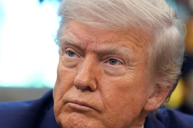 Δεν κάνει πίσω ο Ντόναλντ Τραμπ στους δασμούς 50% στην Ευρωπαϊκή Ένωση: «Δεν ψάχνω για συμφωνία» – Και στην Samsung «καπέλο» 25%