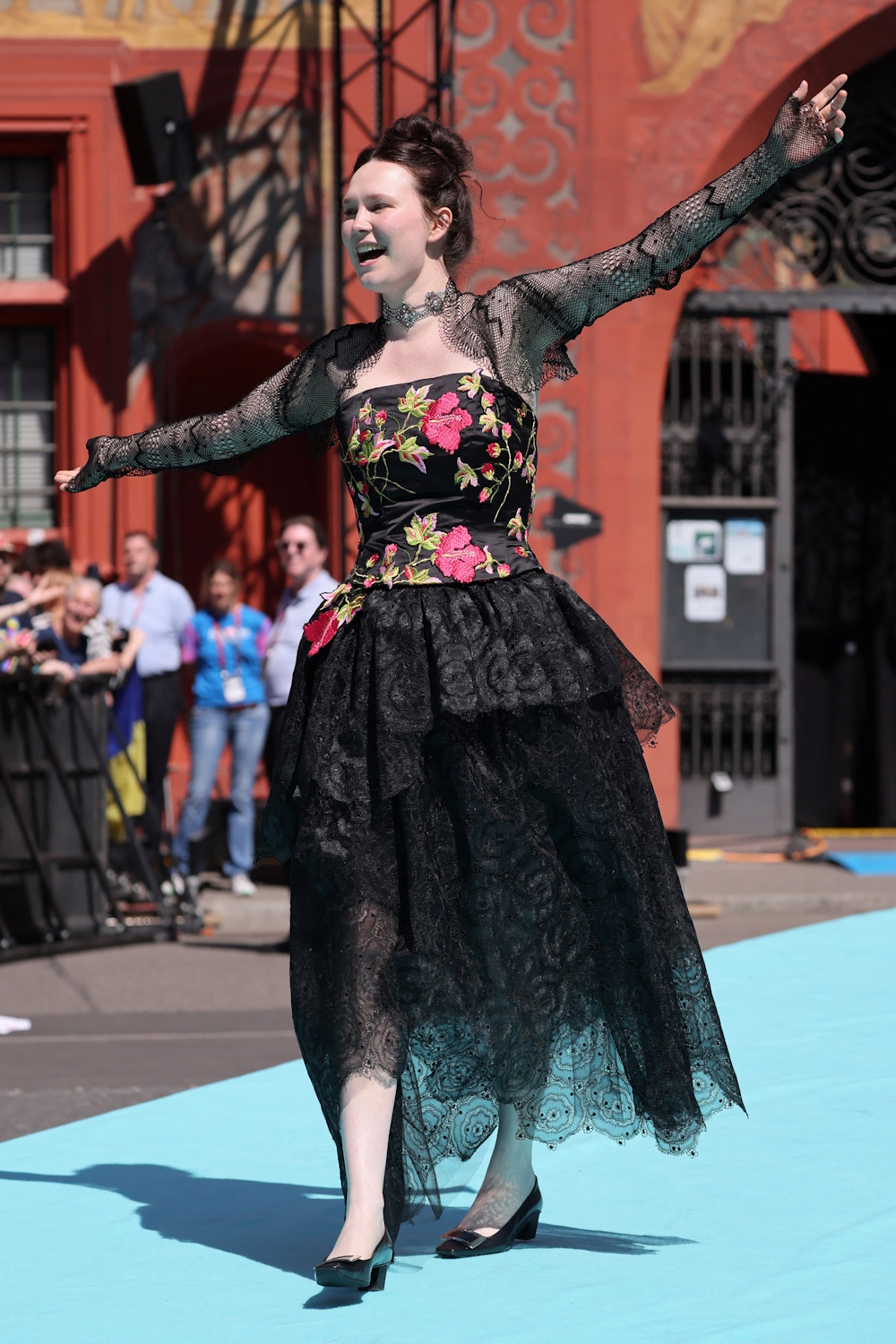Eurovision acts walk 'Turquoise Carpet' Zoe Me