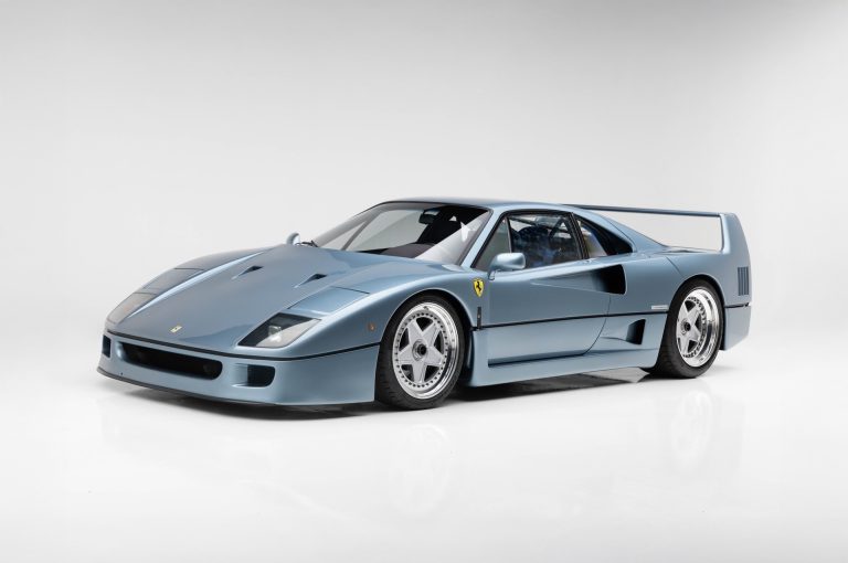 Μια και μοναδική Ferrari F40 βγαίνει στο σφυρί
