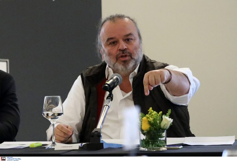 Ακτίνες σε Μυστακίδη με οδηγό τον Ηλιόπουλο