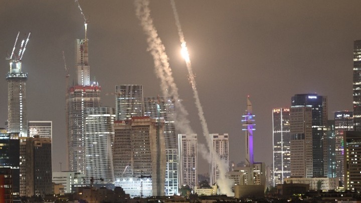 Κλιμάκωση και εκεχειρία στη Μέση Ανατολή: Το Ιράν αμφισβητεί τις προθέσεις του Ισραήλ