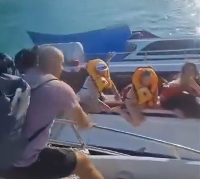 Μπαλί: Βυθίστηκε σκάφος γεμάτο τουρίστες