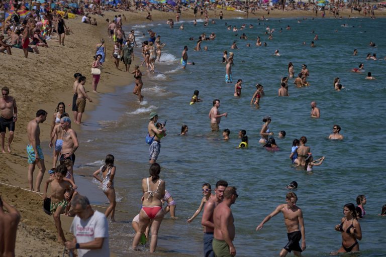 Ο καύσωνας επιμένει και σήμερα στη νότια Ευρώπη – Ρεκόρ θερμοκρασίας στην Ισπανία