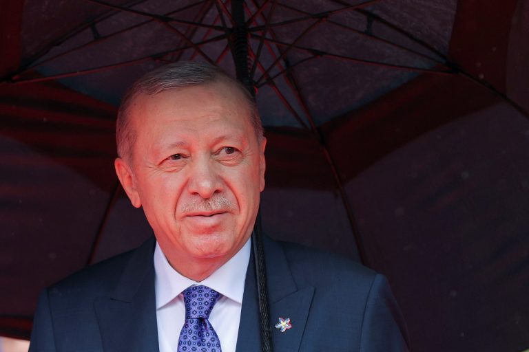 Έκτακτη σύσκεψη ασφαλείας υπό τον Ερντογάν στην Άγκυρα μετά την κλιμάκωση της σύγκρουσης στη Μέση Ανατολή