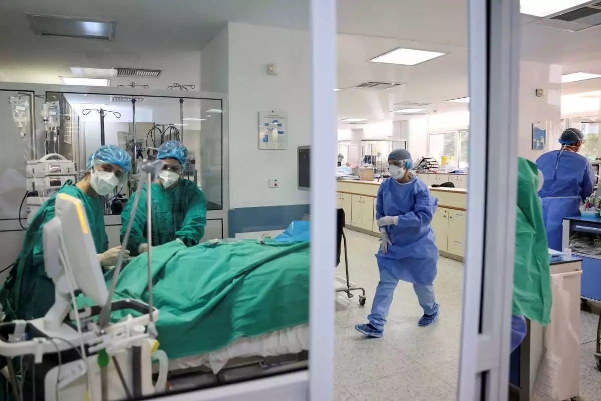 H πανδημία ανέδειξε την ανάγκη δημιουργίας νέων επιδημιολογικών μοντέλων (Reuters)