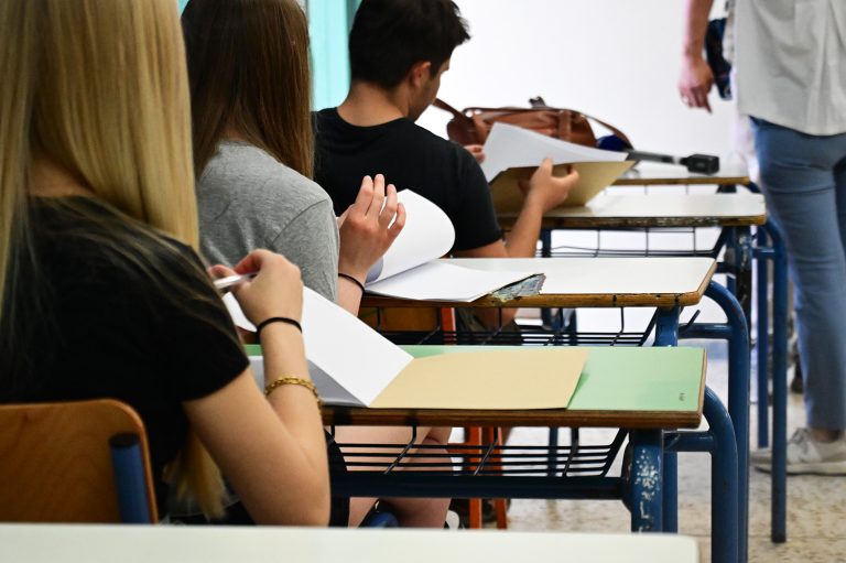 Πανελλήνιες 2025 – ΕΠΑΛ: Τα θέματα σε Ανατομία, ΑΟΘ, Δίκτυα Υπολογιστών και Αρχές Βιολογικής Γεωργίας