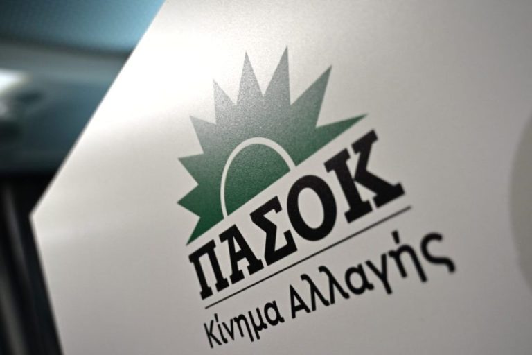 ΠΑΣΟΚ – Τσουκαλάς: Η ΝΔ παράγει πιο πολλά σκάνδαλα απ’ όσα αντέχει η χώρα
