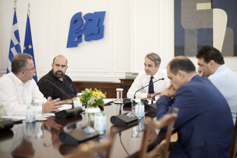 Συνάντηση Κυρ. Μητσοτάκη με τον Δήμαρχο Κυθήρων στο Μέγαρο Μαξίμου – Μέτρα στήριξης μετά τη φωτιά