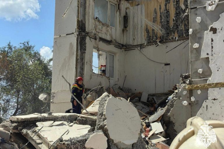 Ρωσία: Έξι νεκροί και 16 τραυματίες από έκρηξη αερίου σε πολυκατοικία – Τέσσερις αγνοούμενοι