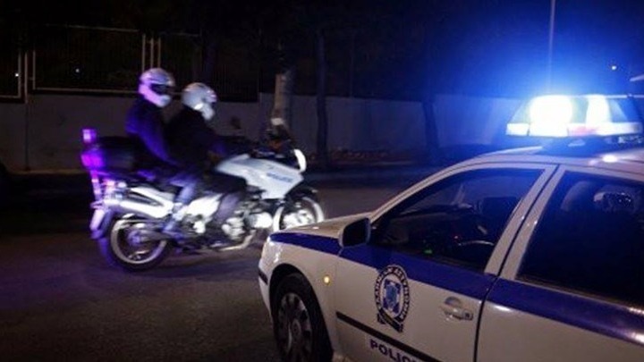 Επεισόδιο με πυροβολισμούς και τραυματίες έξω από beach bar στη Λεωφόρο Αθηνών – Σουνίου