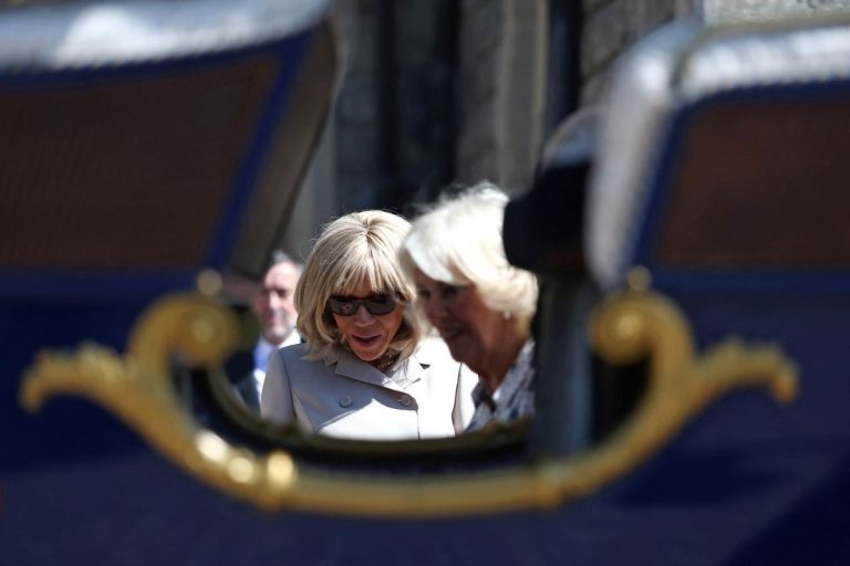 Το βαρύ πένθος της Μπριζίτ Μακρόν: Πέθανε η αδερφή της λίγες μέρες πριν το ταξίδι στη Βρετανία