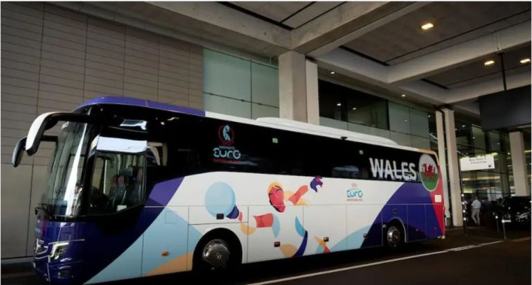 Τροχαίο με το πούλμαν της Ουαλίας πριν από τον αγώνα με τη Γαλλία για το Euro 2025 γυναικών – Σοκαρισμένες οι παίκτριες