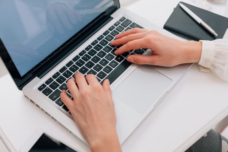 ΕΦΚΑ: Νέα e-υπηρεσία για επιστροφές στους απασχολούμενους συνταξιούχους