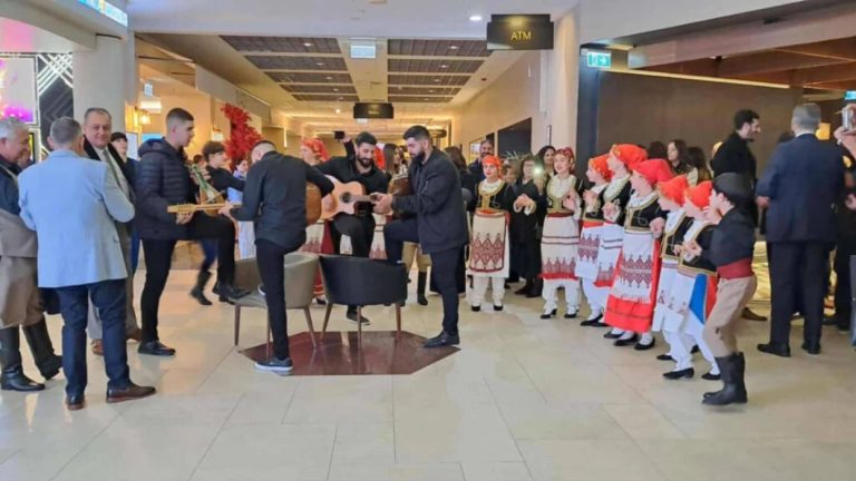 Κρητική καντάδα στους δρόμους της Καμπέρας – Οι “Δότες ζωής” του Ρεθύμνου στην Αυστραλία