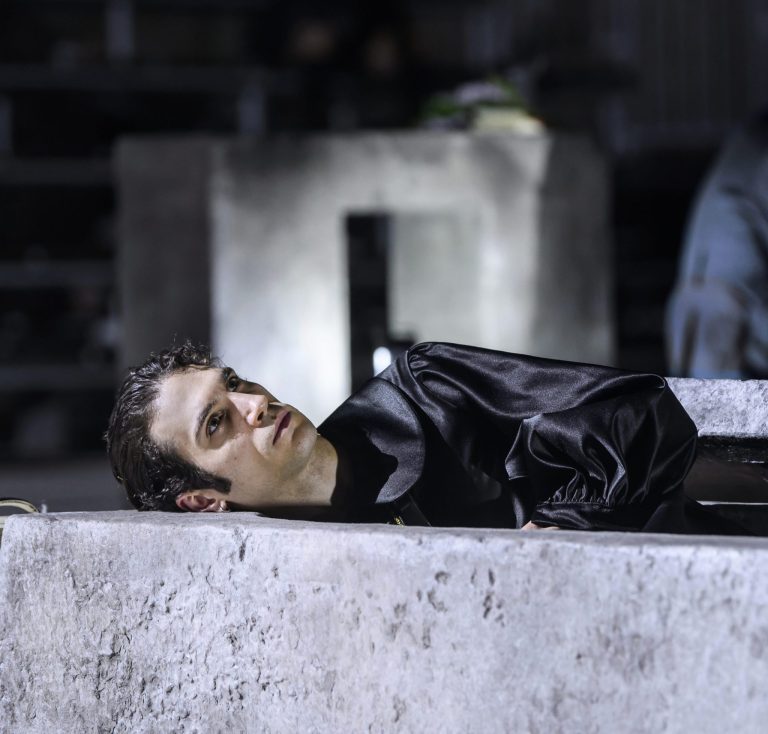 Τον καθημερινό Οιδίποδα της ανθρώπινης αγωνίας