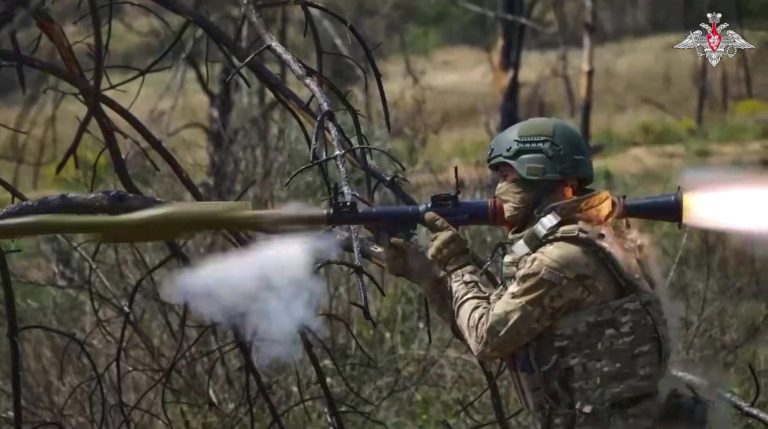 Ουκρανία: Τουλάχιστον 13 τραυματίες σε πλήγματα της Ρωσίας λίγο πριν τις συνομιλίες στο Λευκό Οίκο