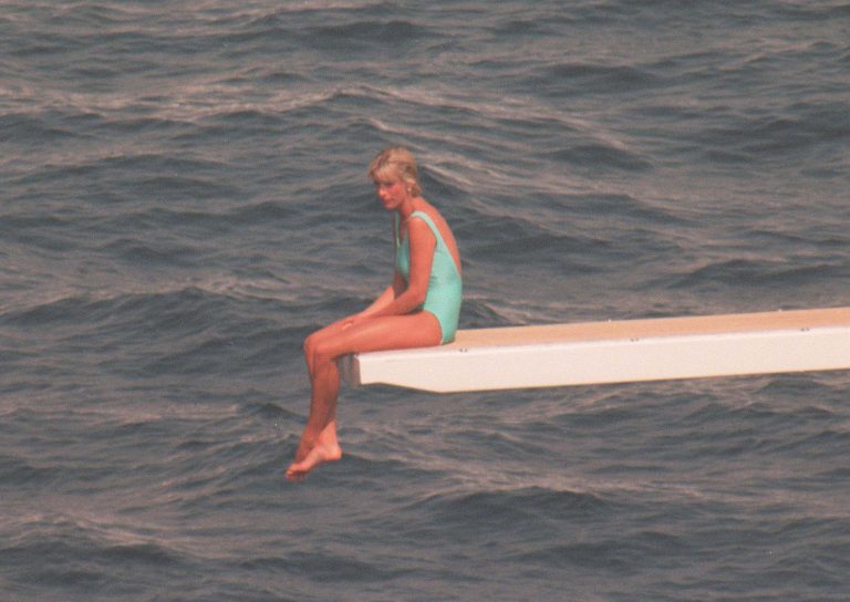 Από την Νταϊάνα μέχρι το μέγα γιοτ του Γουίλιαμ στην Ελλάδα – Πως αλλάζουν οι γαλαζοαίματες διακοπές