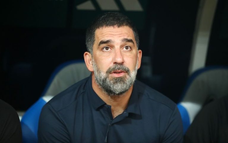 Αιχμές του Αρντά Τουράν για τον διαιτητή: «Δεν ξέρει τόσο καλά από ποδόσφαιρο»