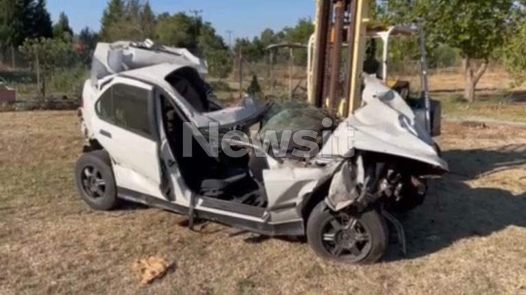 Καστοριά: «Ράγισαν» καρδιές στην  κηδεία των δύο 16χρονων που έχασαν τη ζωή τους σε τροχαίο